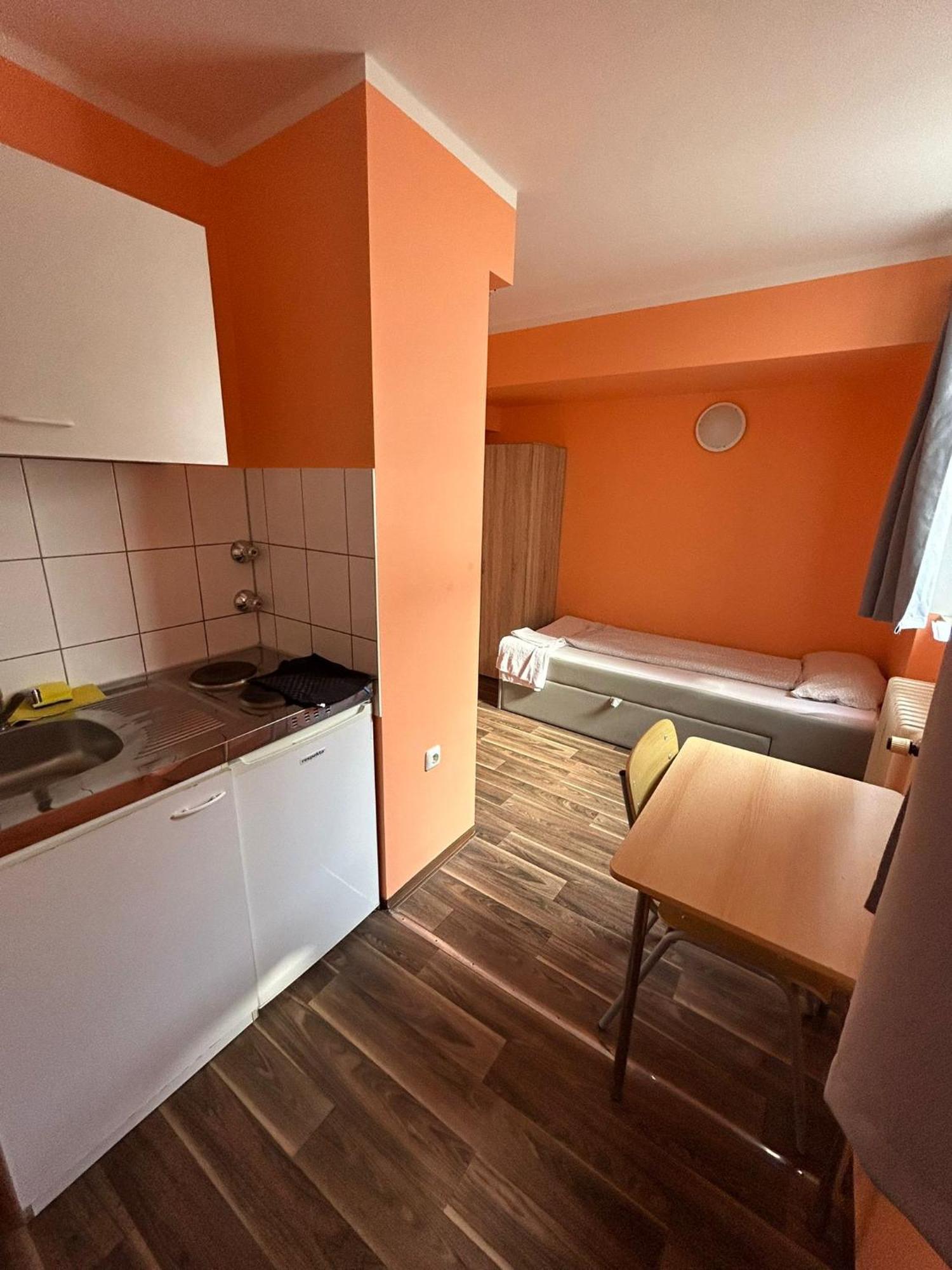 Budget Station Aparthostel Appartement *