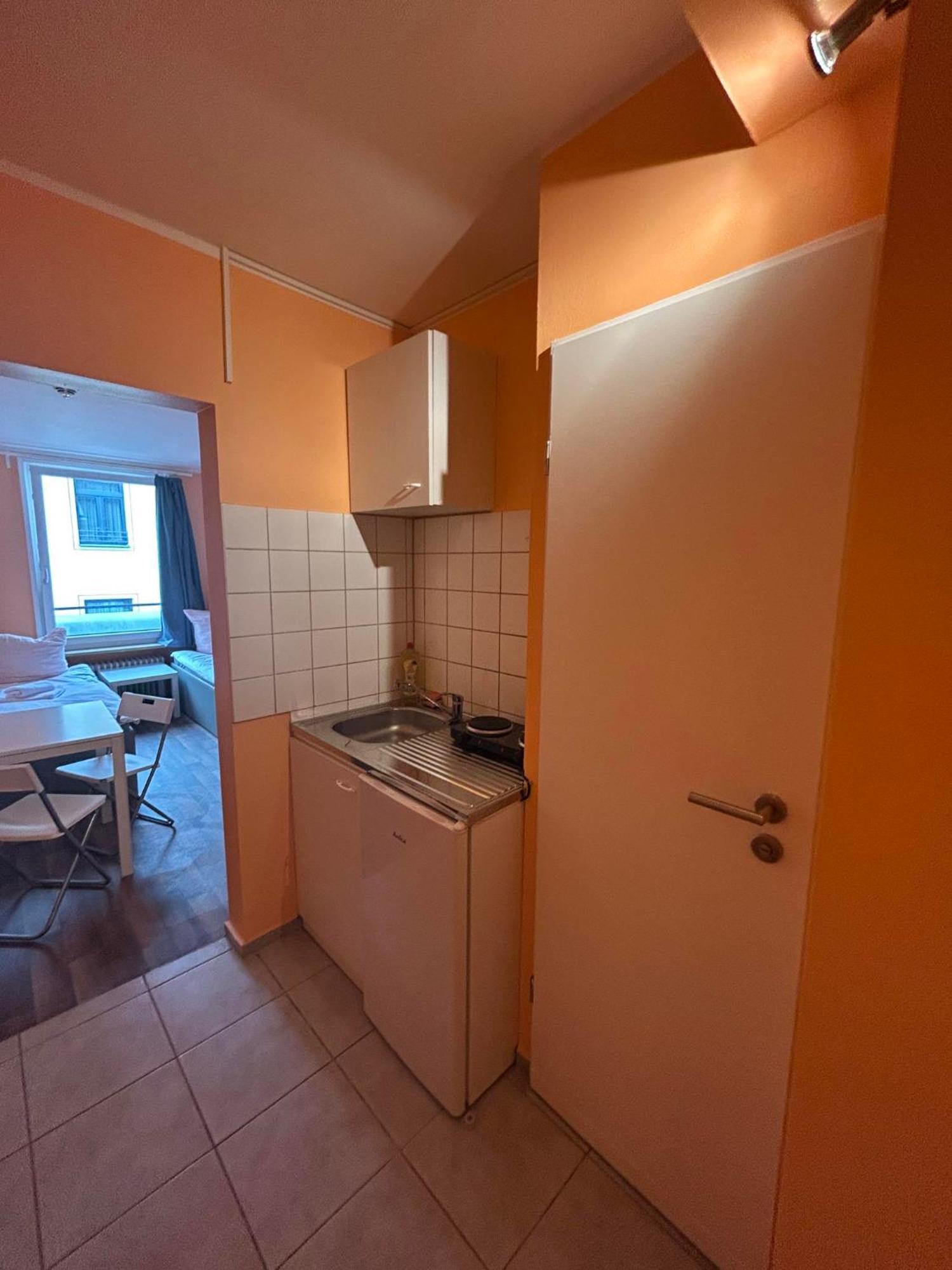 Budget Station Aparthostel Apartment *