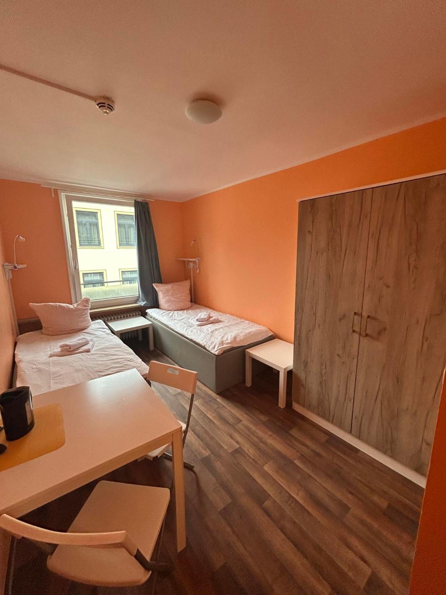 Budget Station Aparthostel Apartment *
