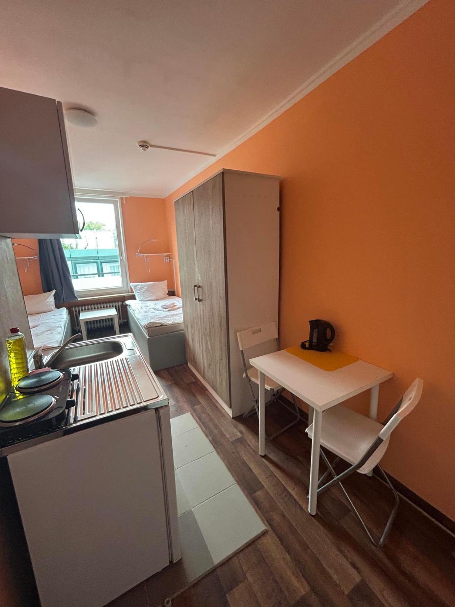 Budget Station Aparthostel