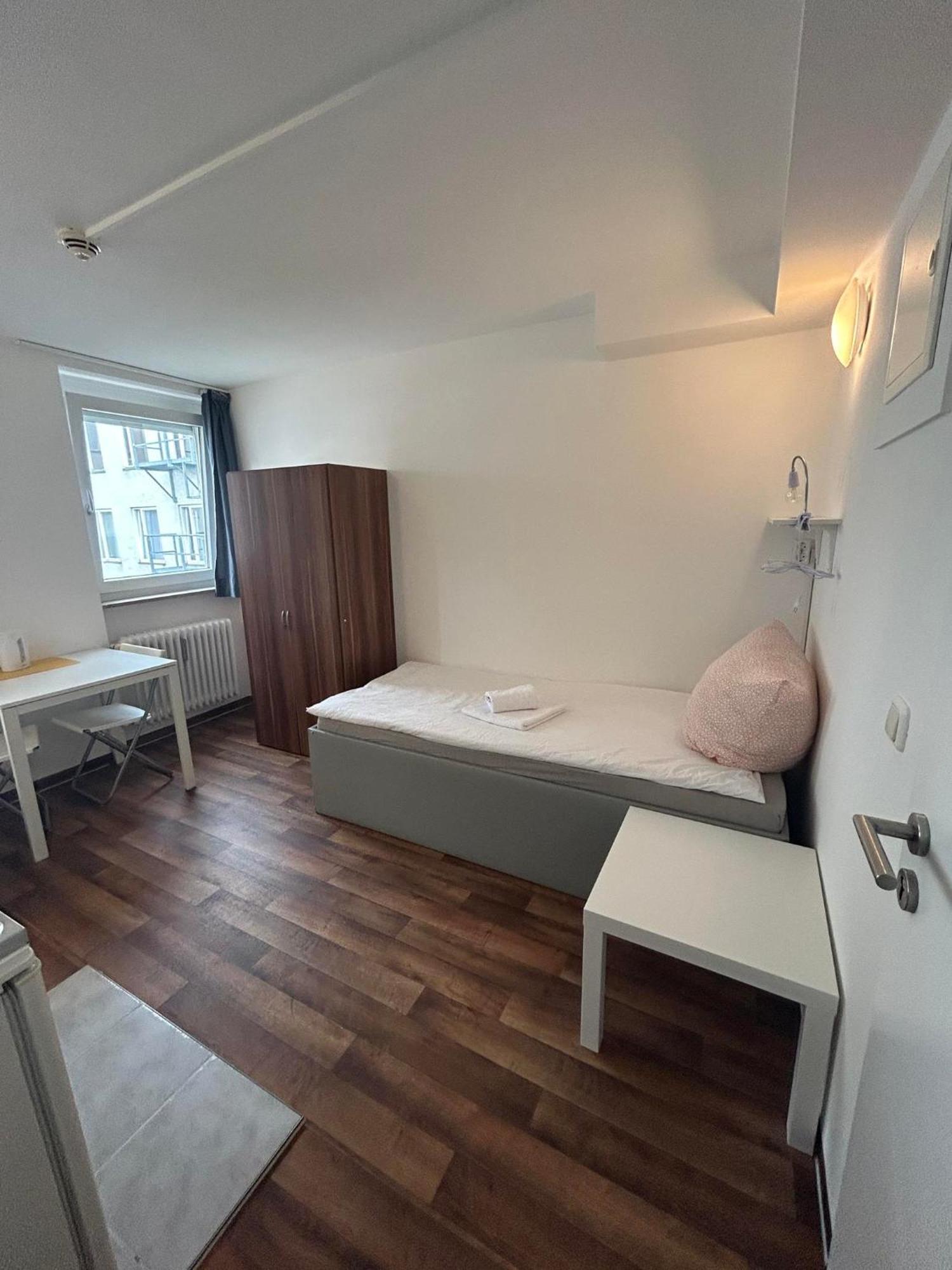 Apartment Budget Station Aparthostel Munich